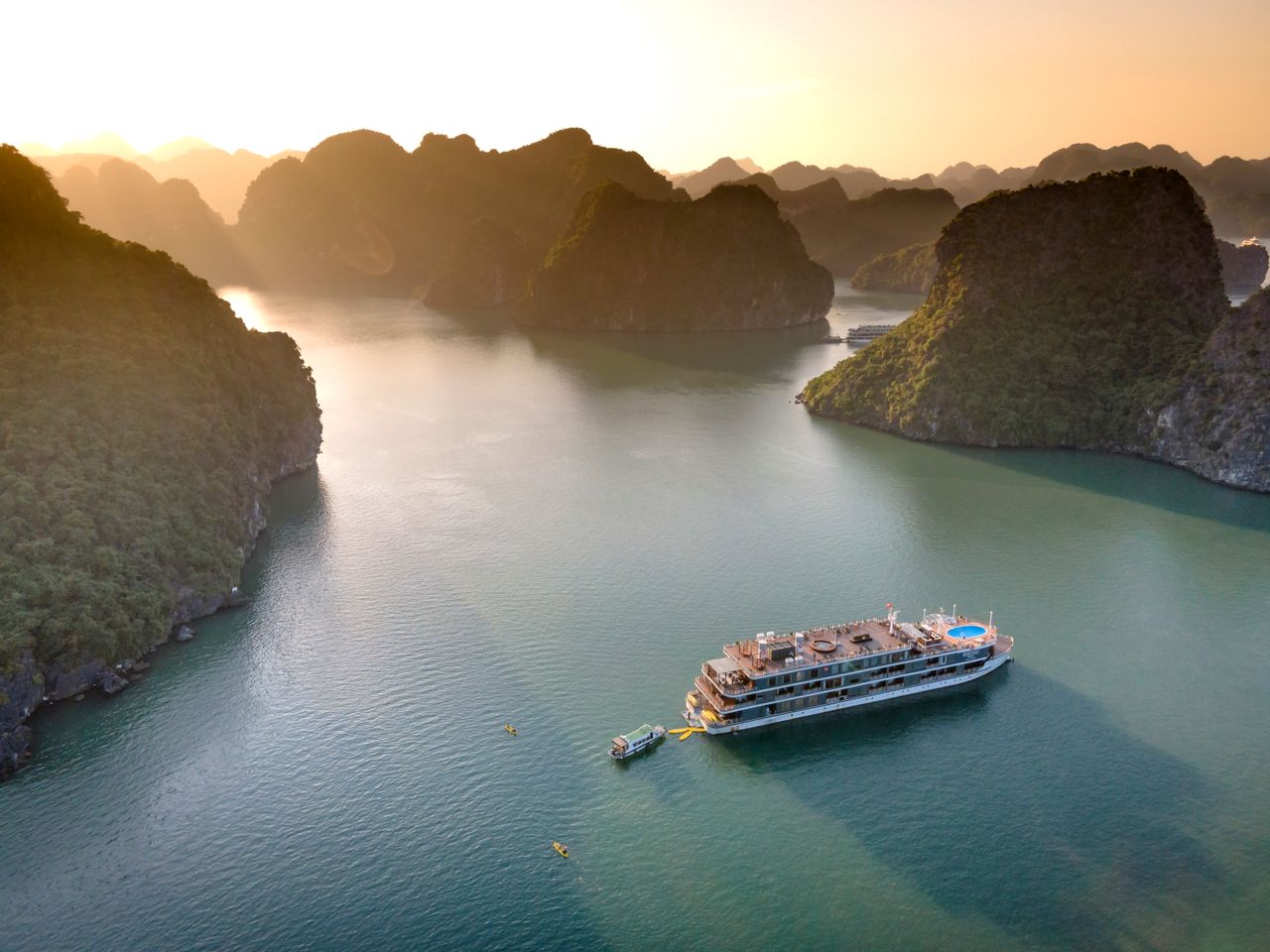 Luxury Cruise Booking Agent in Sausalito, CA