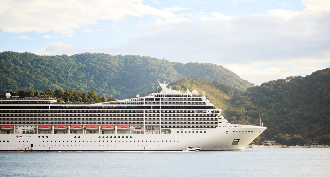 Luxury Cruise Booking Agent